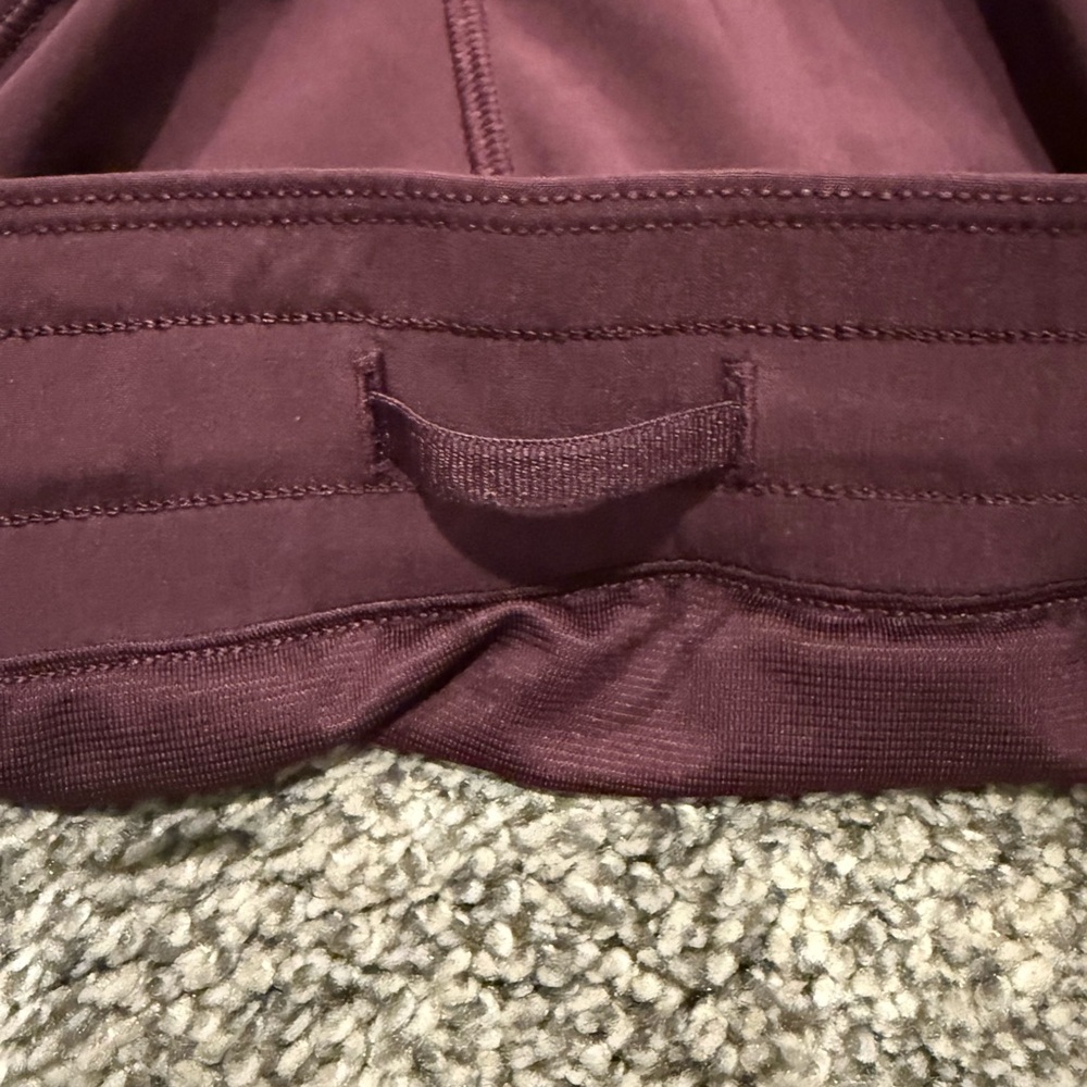 Lululemon Hotty Hot 2.5” Shorts - Picture 11 of 12